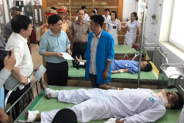Liên tiếp xảy ra TNGT nghiêm trọng trên QL5: Tập trung làm đường gom để xây cầu vượt - Anh 1