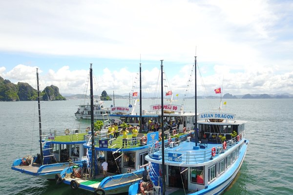 Thí sinh cuộc thi Tiếng hát ASEAN+3 ấn tượng trước khung cảnh hùng vĩ của Vịnh Hạ Long - Anh 2