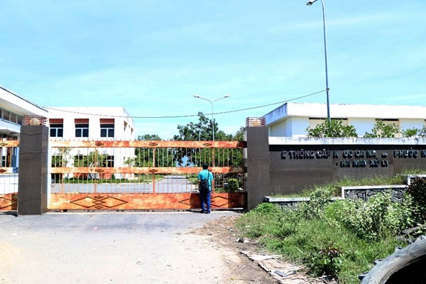 Chuyện khó tin ở Ninh Thuận: Bỏ hàng trăm tỉ đồng xây dựng Nhà máy nước rồi bỏ hoang hơn 10 năm nay - Anh 1