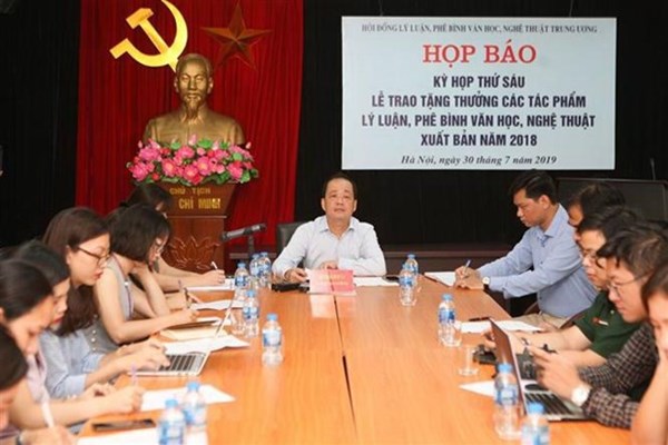 Phê bình văn học nghệ thuật: “Dĩ hòa vi quý” - Anh 1