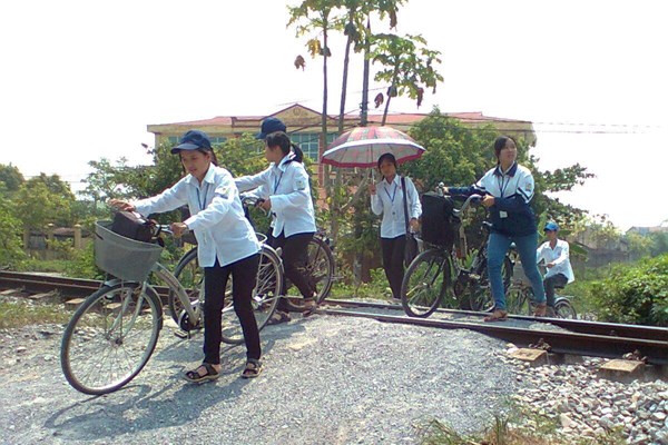 Hiểm họa từ đường ngang - Anh 1