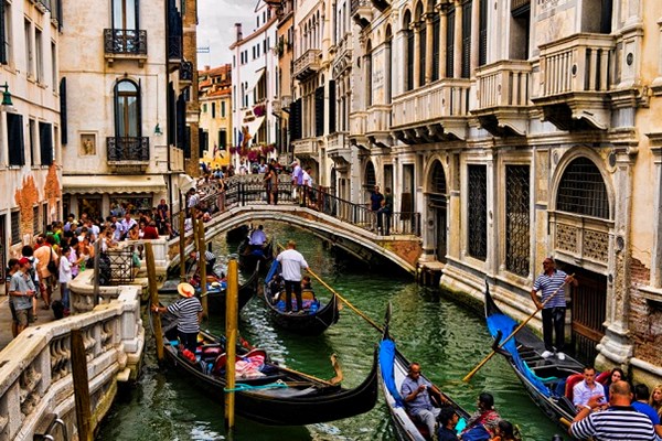 Du lịch Italia có soán ngôi Pháp? - Anh 1