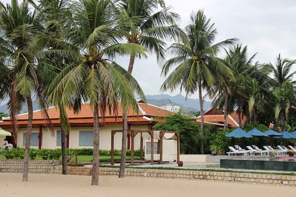 Di dời khu du lịch chắn lối ra biển ở Khánh Hoà: Vì sao vẫn đang 