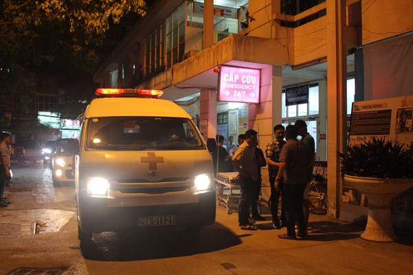 Nóng: Học sinh lớp 1 tử vong do bị “bỏ quên” trên xe ô tô? - Anh 1