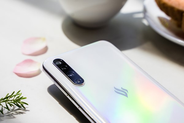 Vingroup công bố dòng điện thoại Vsmart thế hệ 2 - Anh 7