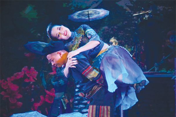 Về chuyện  “Thầy già, con hát trẻ