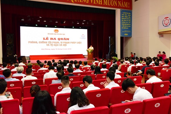 Ra quân phòng, chống tội phạm, vi phạm pháp luật và tệ nạn xã hội - Anh 1