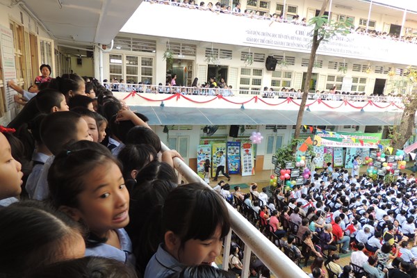 Năm học mới tại TP.HCM: Lại gặp... bài toán nan giải - Anh 1