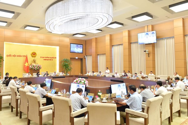 Phiên chất vấn của Ủy ban Thường vụ Quốc hội: Các Bộ trưởng trả lời thẳng thắn, trách nhiệm - Anh 1
