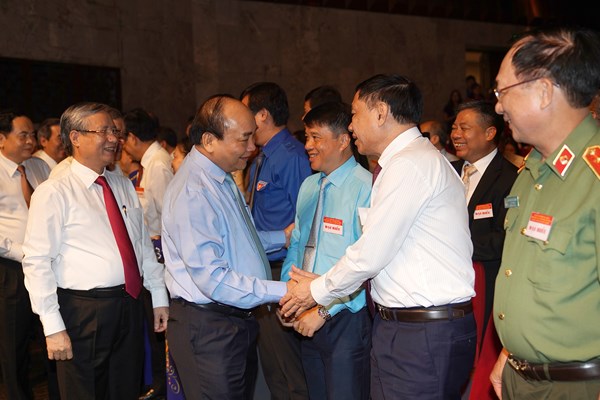 Thủ tướng dự cuộc giao lưu điển hình tiên tiến học tập và làm theo tư tưởng, đạo đức, phong cách Hồ Chí Minh - Anh 1