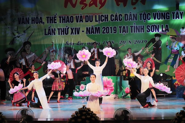 Bế mạc Ngày hội Văn hóa, Thể thao và Du lịch các dân tộc vùng Tây Bắc lần thứ XIV - Anh 4