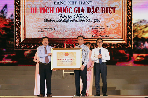 Di sản văn hoá của đồng bào Chăm có một vị trí rất nổi bật - Anh 1