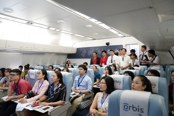 Vietjet cùng bệnhviện bay tài trợ dự án phòng chống mù lòa cho hàng triệu người - Anh 2