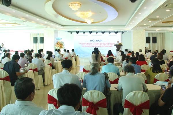 Tập huấn nghiệp vụ công tác xây dựng Đảng cho lãnh đạo, phóng viên, biên tập viên các cơ quan báo chí - Anh 2