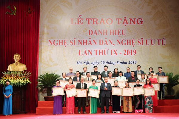 Lễ trao tặng danh hiệu NSND, NSƯT lần thứ IX- 2019: Hạnh phúc cho cả một đời cống hiến - Anh 3