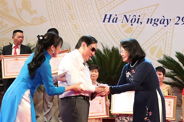 Lễ trao tặng danh hiệu NSND, NSƯT lần thứ IX- 2019: Hạnh phúc cho cả một đời cống hiến - Anh 8