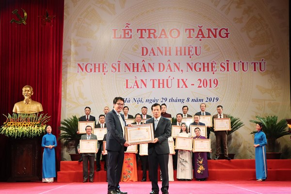 Lễ trao tặng danh hiệu NSND, NSƯT lần thứ IX- 2019: Hạnh phúc cho cả một đời cống hiến - Anh 10