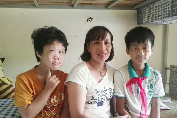 Phòng ngừa lao động trẻ em - Bài 1: Bán hàng, ăn xin hơn 12h/ngày của cậu bé bán bông tăm - Anh 2