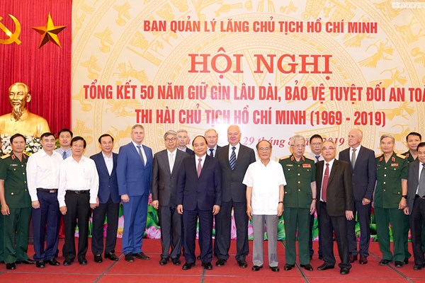 Lăng Bác là một đài hoa vĩnh cửu, một không gian thiêng liêng... - Anh 1