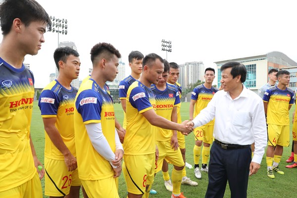 Bộ trưởng Nguyễn Ngọc Thiện: 