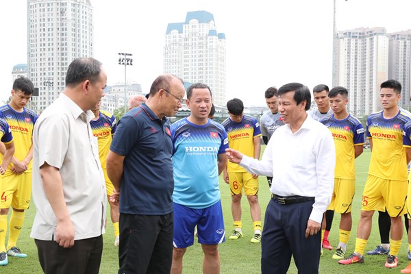 Bộ trưởng Nguyễn Ngọc Thiện: 