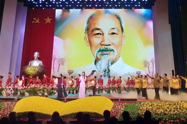 Di chúc là một văn kiện lịch sử cực kỳ quan trọng, kết tinh tư tưởng văn hóa, trí tuệ, đạo đức và tâm hồn cao đẹp của một bậc vĩ nhân - Anh 4