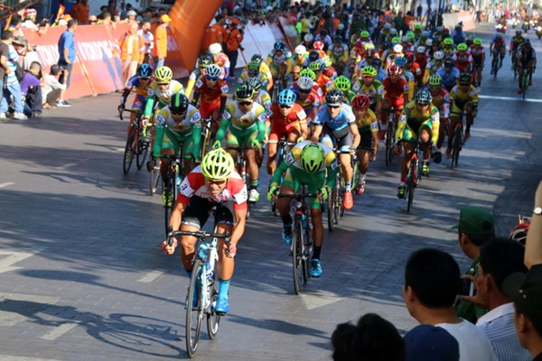 Giải xe đạp quốc tế VTV Cúp Tôn Hoa Sen 2019: Tôn vinh, quảng bá di sản - Anh 2