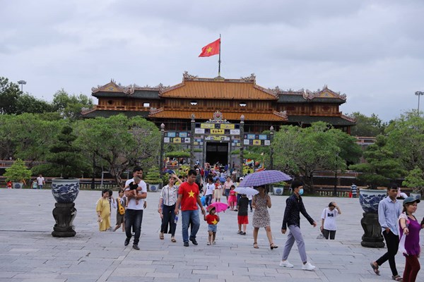 2,1 vạn lượt khách tham quan miễn phí di sản Huế trong ngày lễ 2.9 - Anh 1