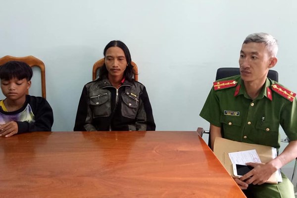 Cháu bé 13 tuổi chạy xe máy gần 300 km đã về nhà - Anh 1