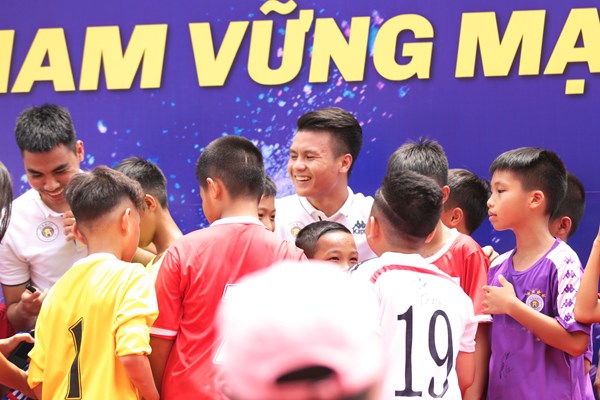 Quang Hải sẽ trở thành “Đại sứ thắp lửa ước mơ” - Anh 2