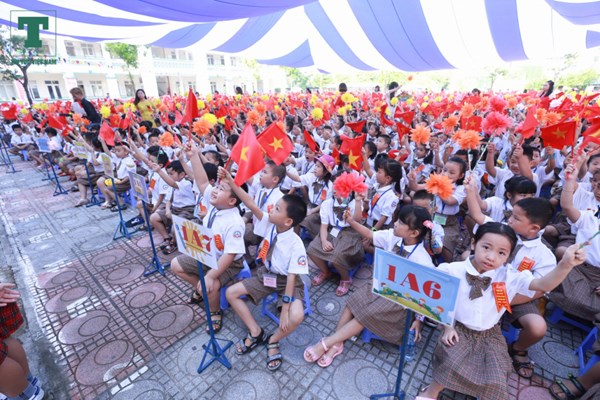 Năm học mới bắt đầu, nỗi lo còn đó - Anh 1