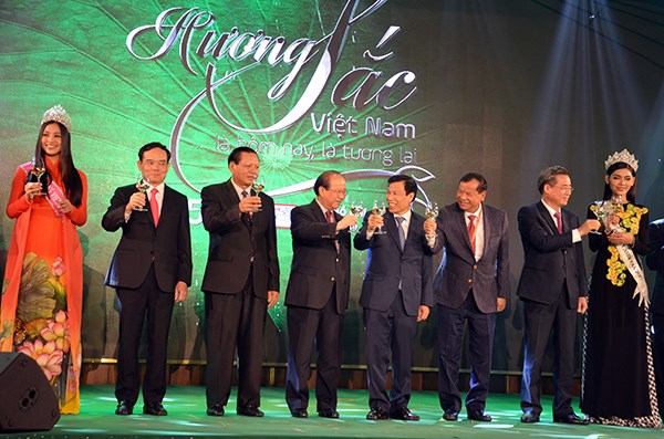 Bộ trưởng Nguyễn Ngọc Thiện: Đưa Việt Nam trở thành trung tâm du lịch tầm cỡ trong khu vực - Anh 2