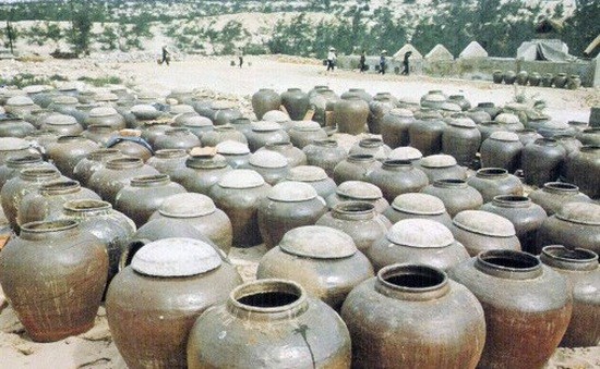 Nghề làm nước mắm Nam Ô là Di sản văn hóa phi vật thể quốc gia - Anh 1