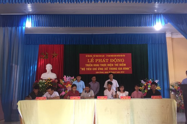 Yên Bái​​​​​​​: Thực hiện thí điểm bộ tiêu chí ứng xử trong gia đình - Anh 1