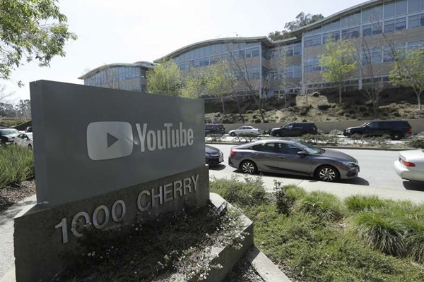 “Ông lớn” Google nhận mức phạt kỷ lục - Anh 1