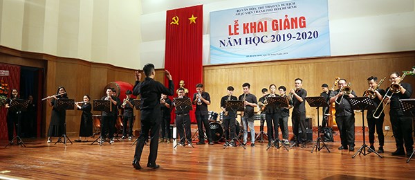 Bộ trưởng Nguyễn Ngọc Thiện: Cần đưa giáo dục đạo đức nghề nghiệp vào chương trình đào tạo - Anh 3