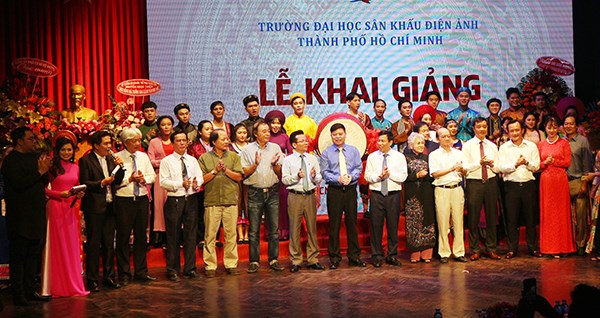 Bộ trưởng Nguyễn Ngọc Thiện: Cần đưa giáo dục đạo đức nghề nghiệp vào chương trình đào tạo - Anh 7