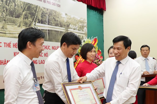 Nơi hội tụ những tình cảm thiêng liêng - Anh 2