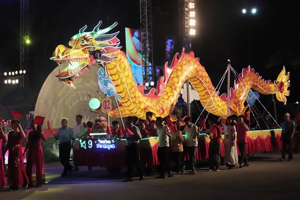 Lung linh sắc màu Đêm hội Thành Tuyên - Anh 3