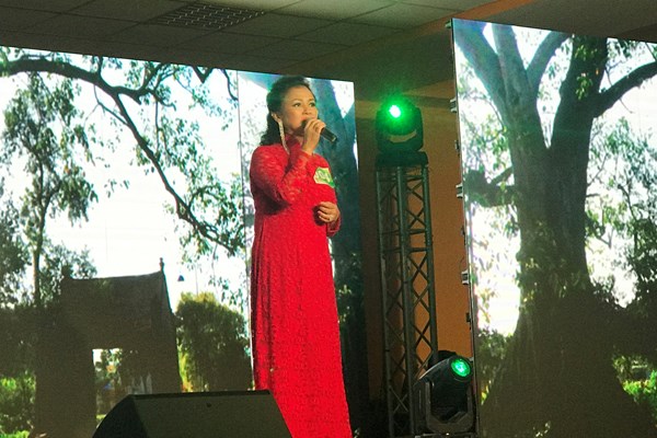 Kết thúc Liên hoan Tôi yêu tiếng nước tôi: Ăm ắp những nhớ thương - Anh 4