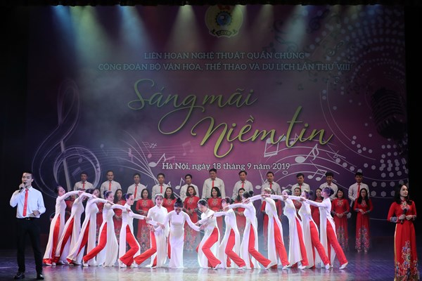 Liên hoan nghệ thuật quần chúng Công đoàn Bộ VHTTDL: Bất ngờ và ấn tượng - Anh 7