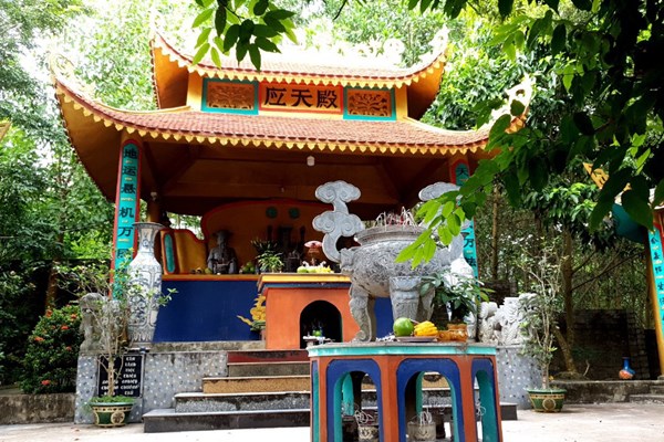 Có dấu hiệu trục lợi từ tín ngưỡng ở đền Đá Thiên (Thái Nguyên): Huyện bất lực, tỉnh vào cuộc - Anh 3