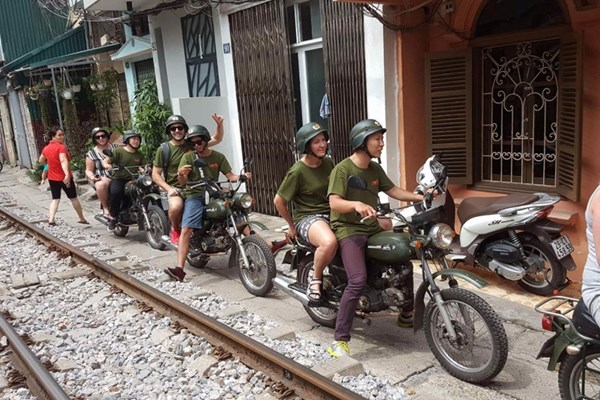 Tai nạn giao thông liên quan đến người nước ngoài tăng: Siết chặt quản lý cơ sở cho thuê xe tự lái - Anh 1