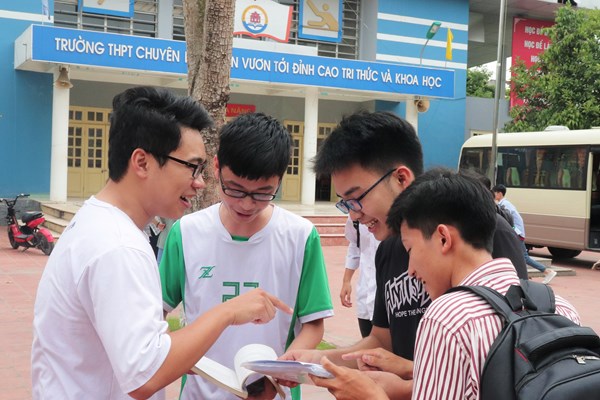 Sau năm 2020 sẽ thi và tuyển sinh theo phương án nào? - Anh 1