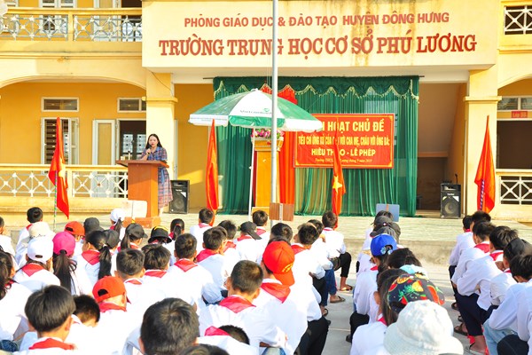 Truyền thông Tiêu chí ứng xử của con với cha mẹ, cháu với ông bà - Anh 1
