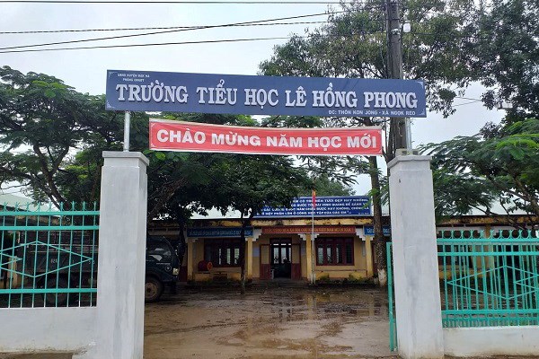 Kế toán “chiếm đoạt” hàng trăm triệu đồng của HS nghèo - Anh 1