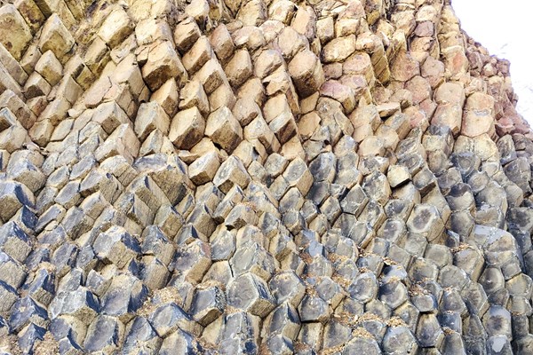 Độc đáo “Gành Đá Đĩa” mới phát lộ trên núi ở Phú Yên - Anh 2