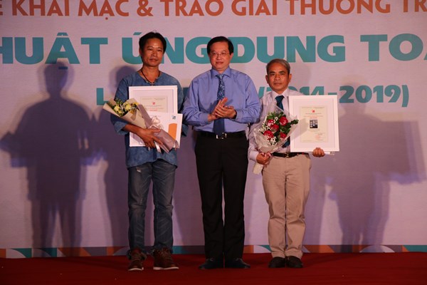 Mãn nhãn với 280 tác phẩm mỹ thuật ứng dụng - Anh 1