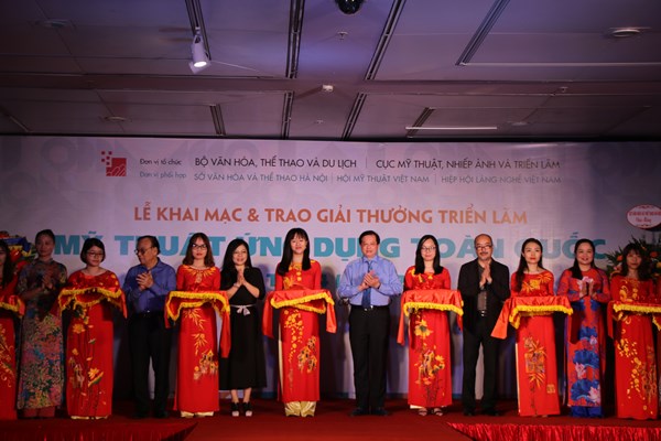 Mãn nhãn với 280 tác phẩm mỹ thuật ứng dụng - Anh 2