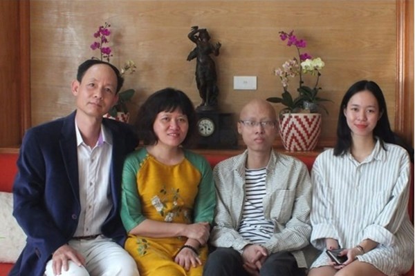 “Hai thế giới” - cuốn tự truyện còn dang dở của nhạc sĩ trẻ mang căn bệnh ung thư - Anh 3